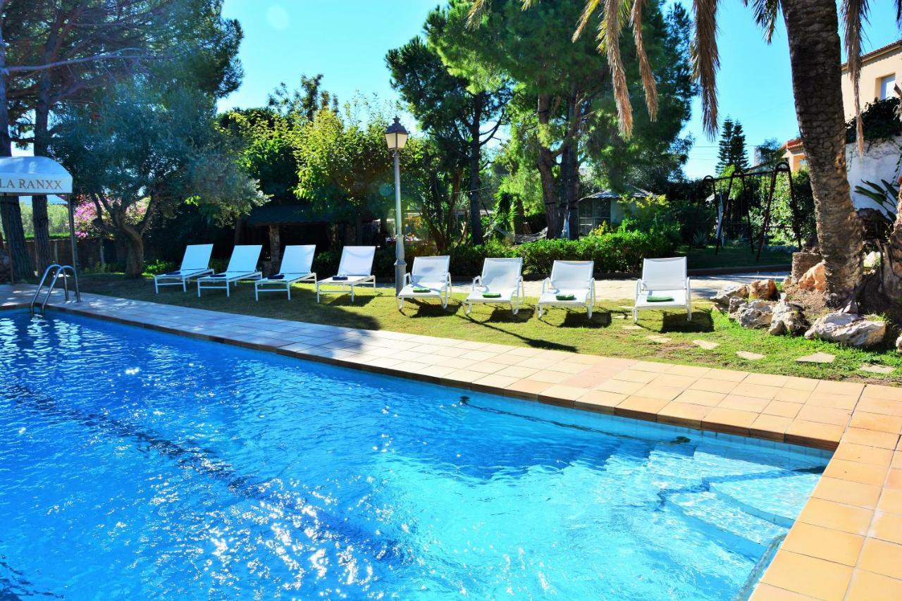 Villa Sitges El Ranch Amaizing Outdoor Areas Beaches At 5 Minutes Walk Sitges At 15 Min Drive Ac Pool Jacuzzi & Garden Xxl Calafell Exterior photo