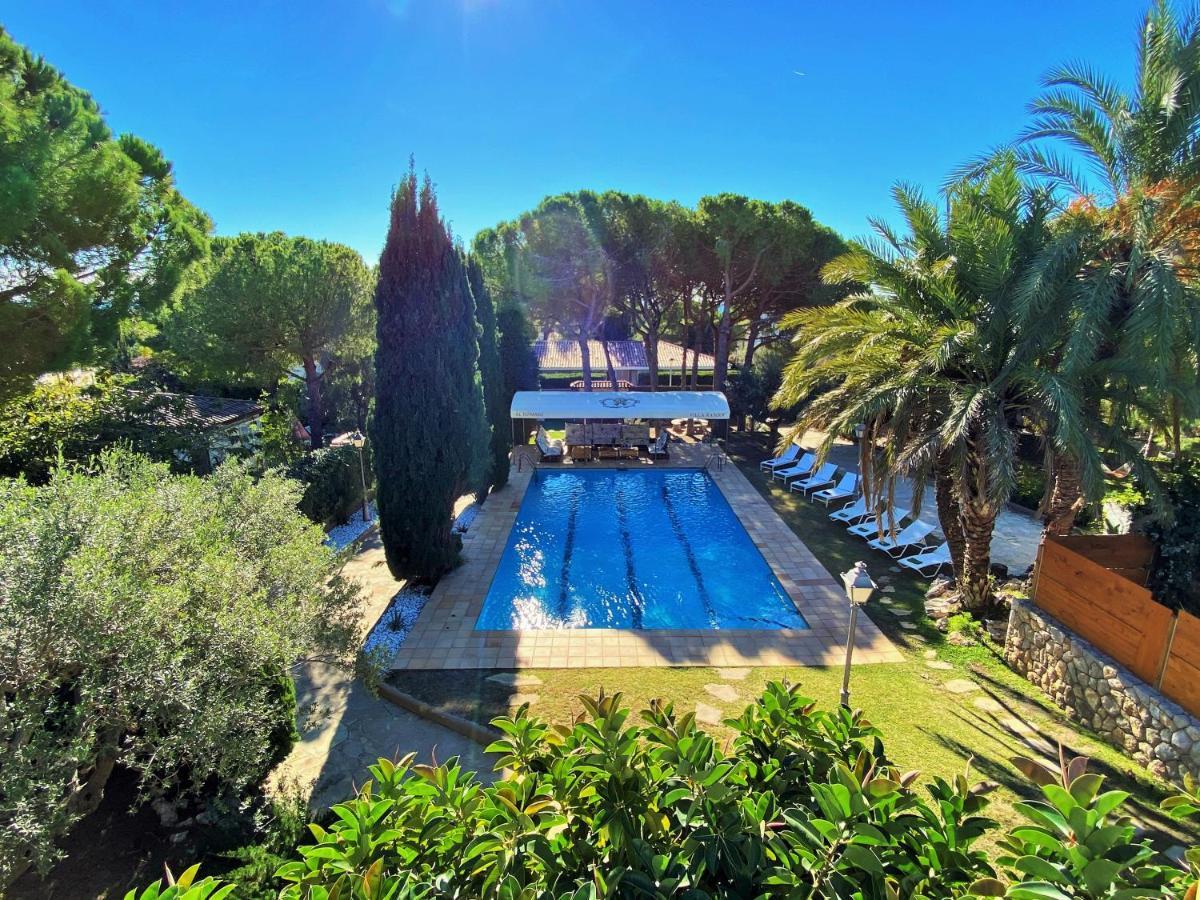 Villa Sitges El Ranch Amaizing Outdoor Areas Beaches At 5 Minutes Walk Sitges At 15 Min Drive Ac Pool Jacuzzi & Garden Xxl Calafell Exterior photo
