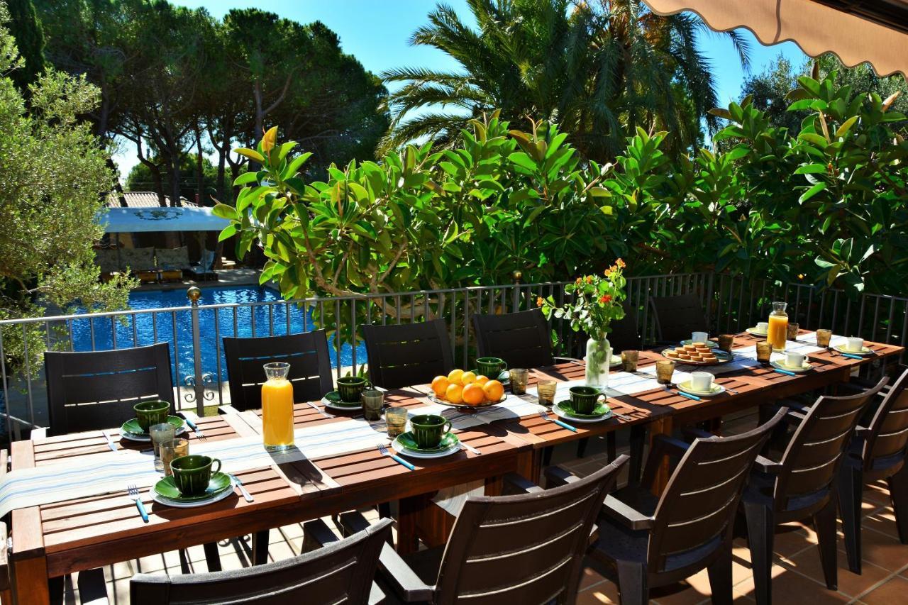 Villa Sitges El Ranch Amaizing Outdoor Areas Beaches At 5 Minutes Walk Sitges At 15 Min Drive Ac Pool Jacuzzi & Garden Xxl Calafell Exterior photo