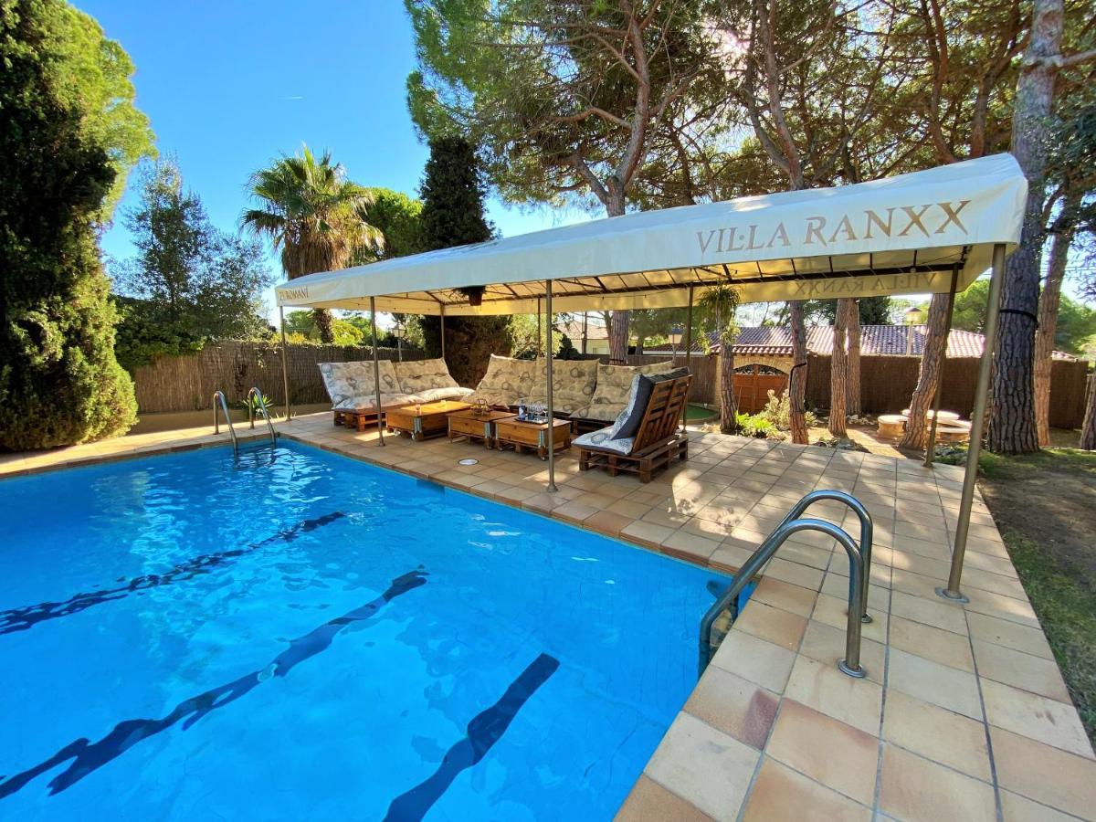 Villa Sitges El Ranch Amaizing Outdoor Areas Beaches At 5 Minutes Walk Sitges At 15 Min Drive Ac Pool Jacuzzi & Garden Xxl Calafell Exterior photo
