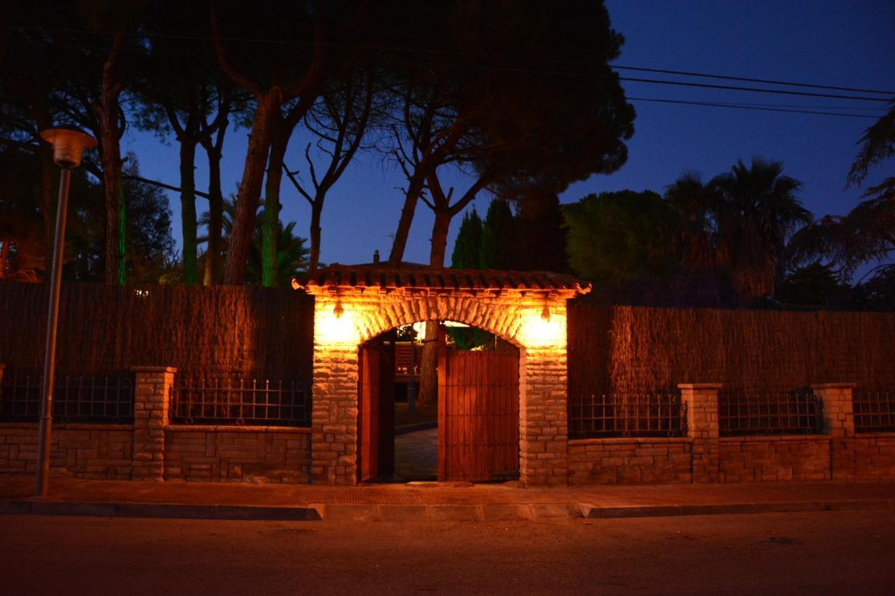 Villa Sitges El Ranch Amaizing Outdoor Areas Beaches At 5 Minutes Walk Sitges At 15 Min Drive Ac Pool Jacuzzi & Garden Xxl Calafell Exterior photo