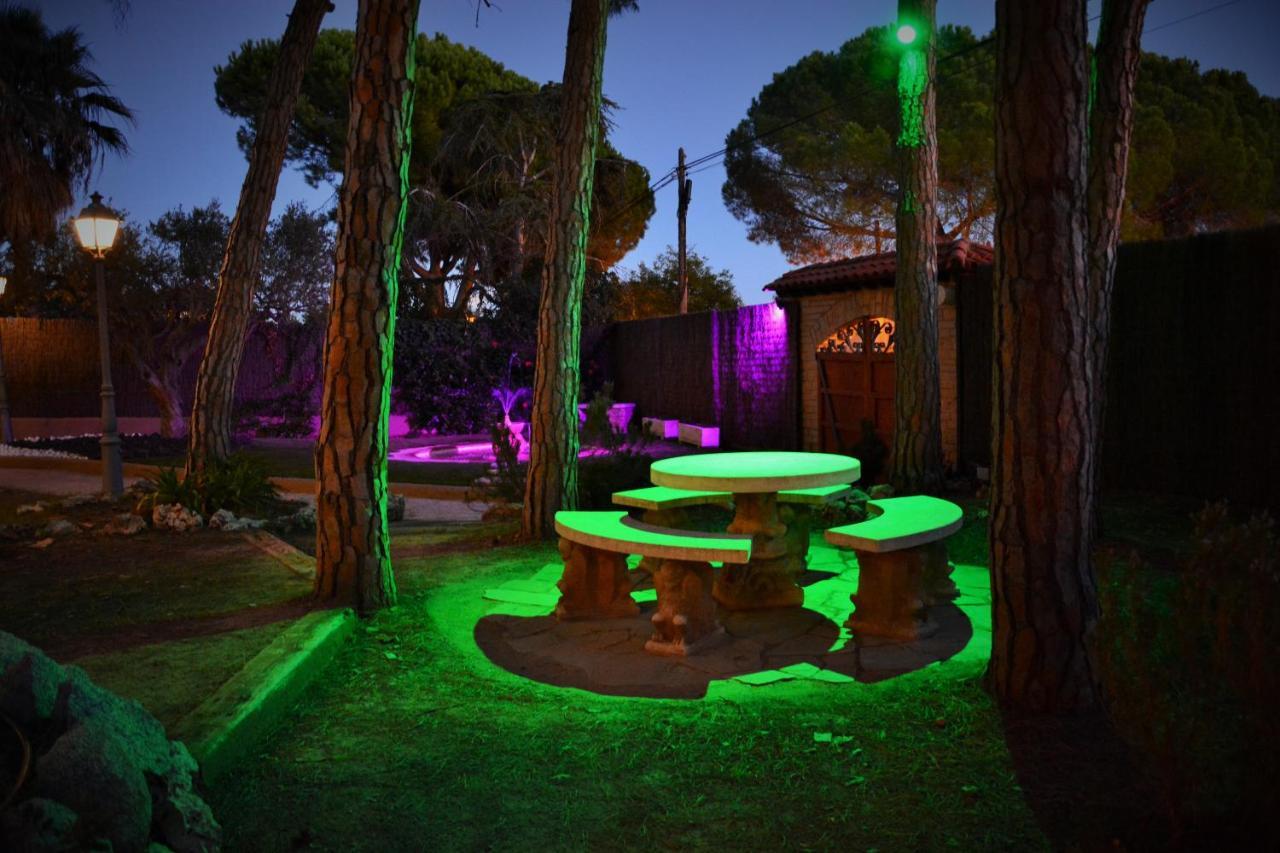 Villa Sitges El Ranch Amaizing Outdoor Areas Beaches At 5 Minutes Walk Sitges At 15 Min Drive Ac Pool Jacuzzi & Garden Xxl Calafell Exterior photo