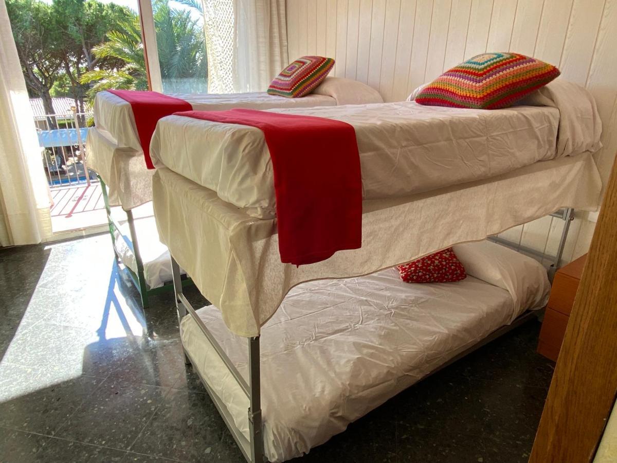 Villa Sitges El Ranch Amaizing Outdoor Areas Beaches At 5 Minutes Walk Sitges At 15 Min Drive Ac Pool Jacuzzi & Garden Xxl Calafell Exterior photo